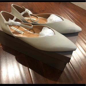 Charles & keith V-top mary jane flat size 37 chalk